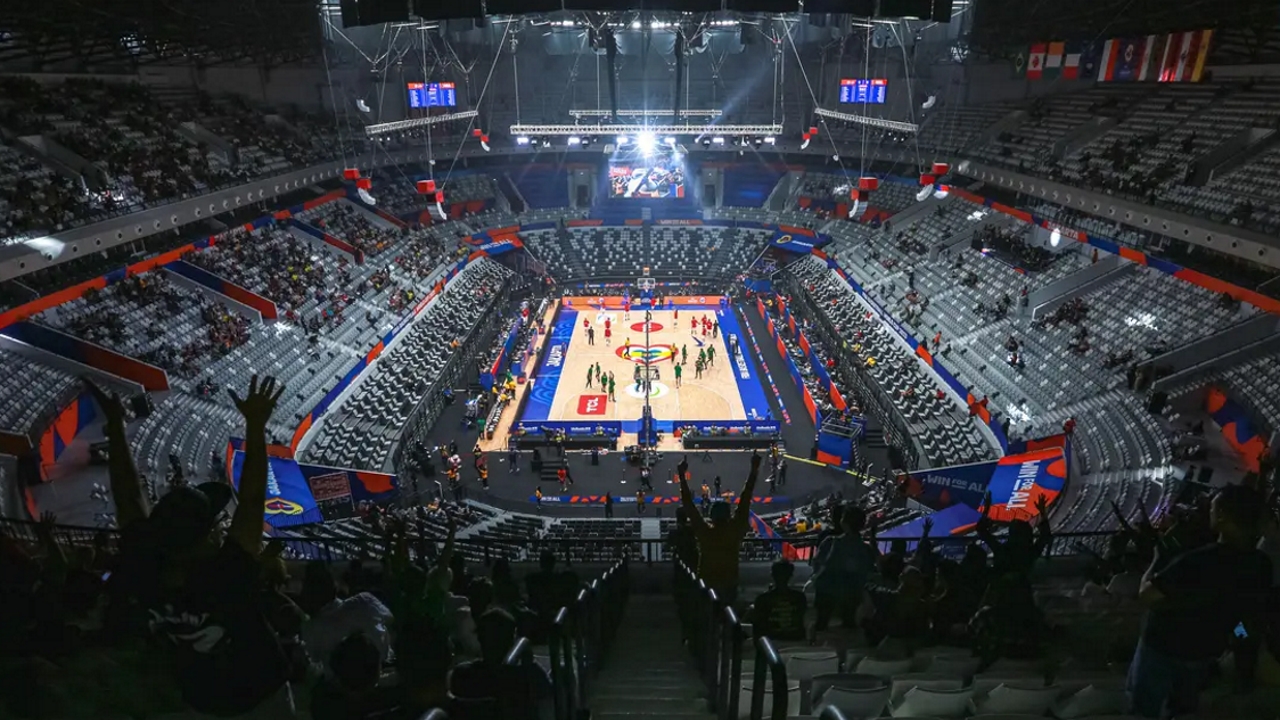 赛历中枢 · 主画面